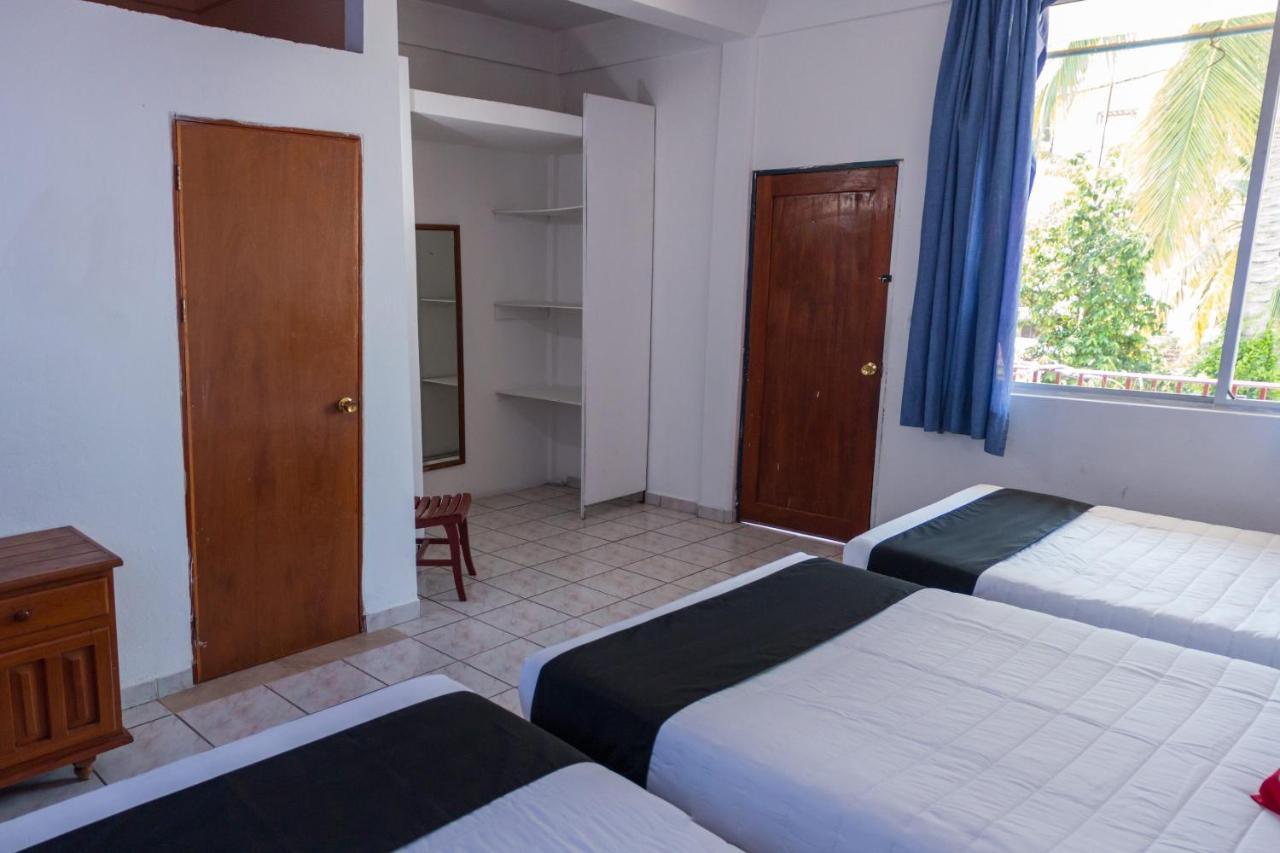 Hotel Adelita Zihuatanejo Eksteriør billede
